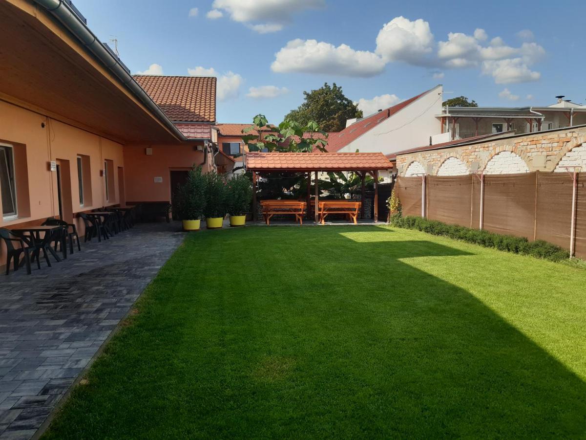 Apartman Fortuna Štúrovo Exterior foto